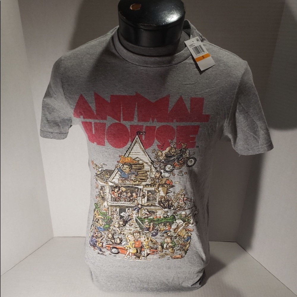 NWT Men's T-shirt 

Color Gray 

Size small